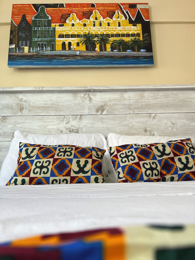 Mustique Suites Curacao 3/50