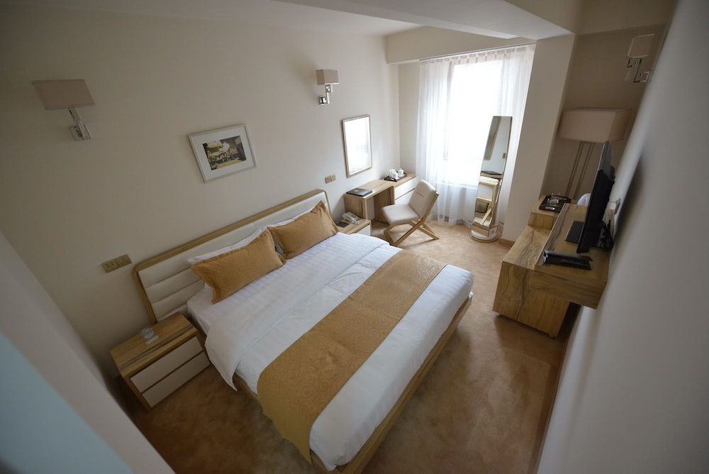 BUSHI RESORT AND SPA HOTEL 15/50