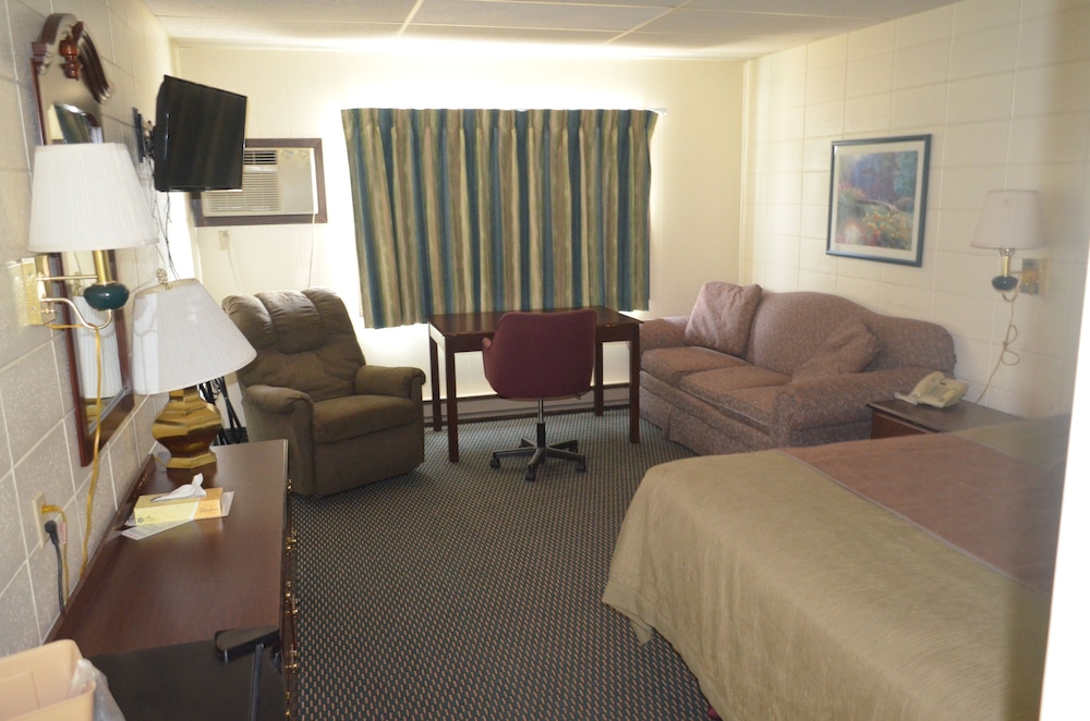 Grand Inn Fargo 26/32