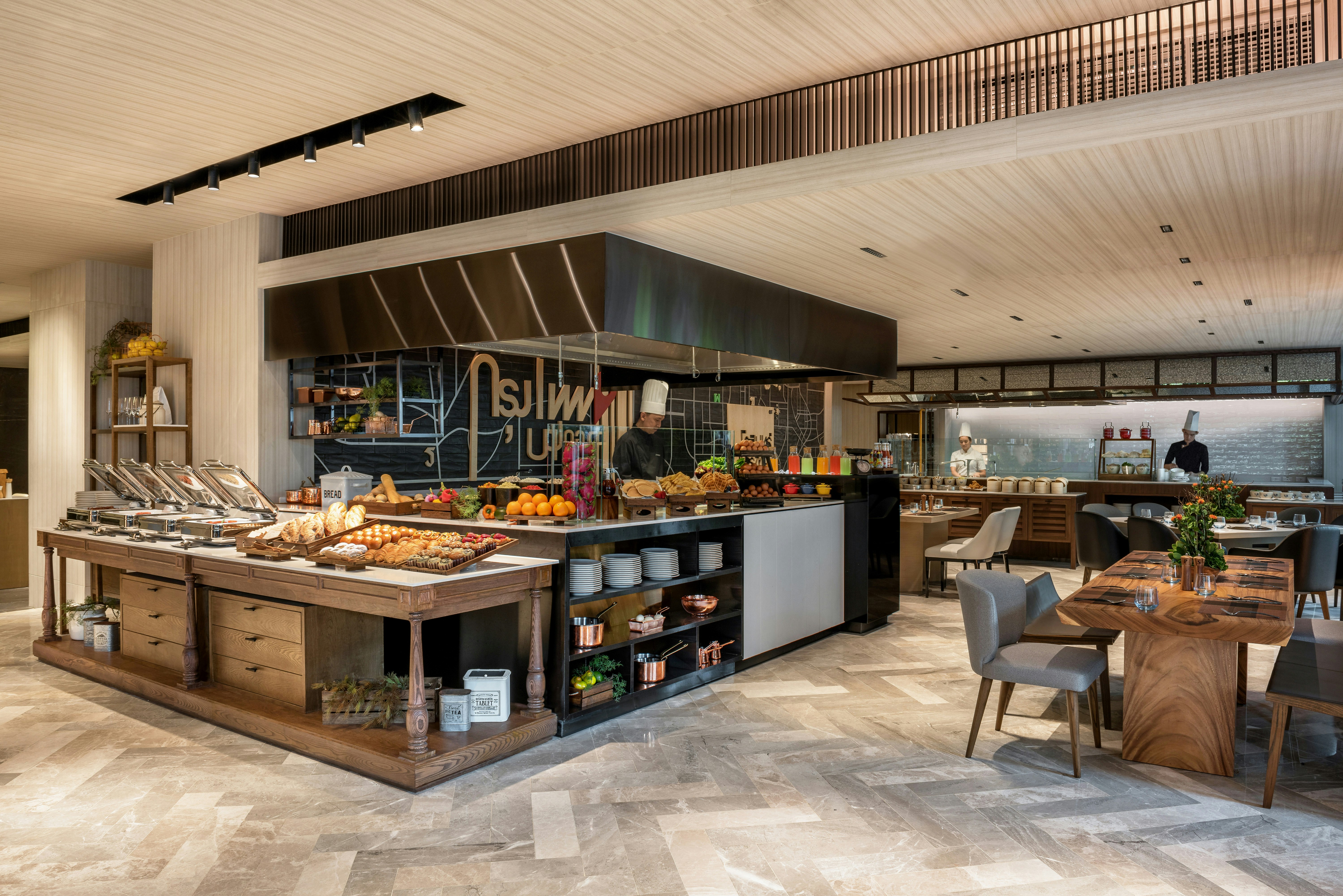 Doubletree By Hilton Bangkok Ploenchit As Formerly Majestic Grande Sukhumvit 40/51