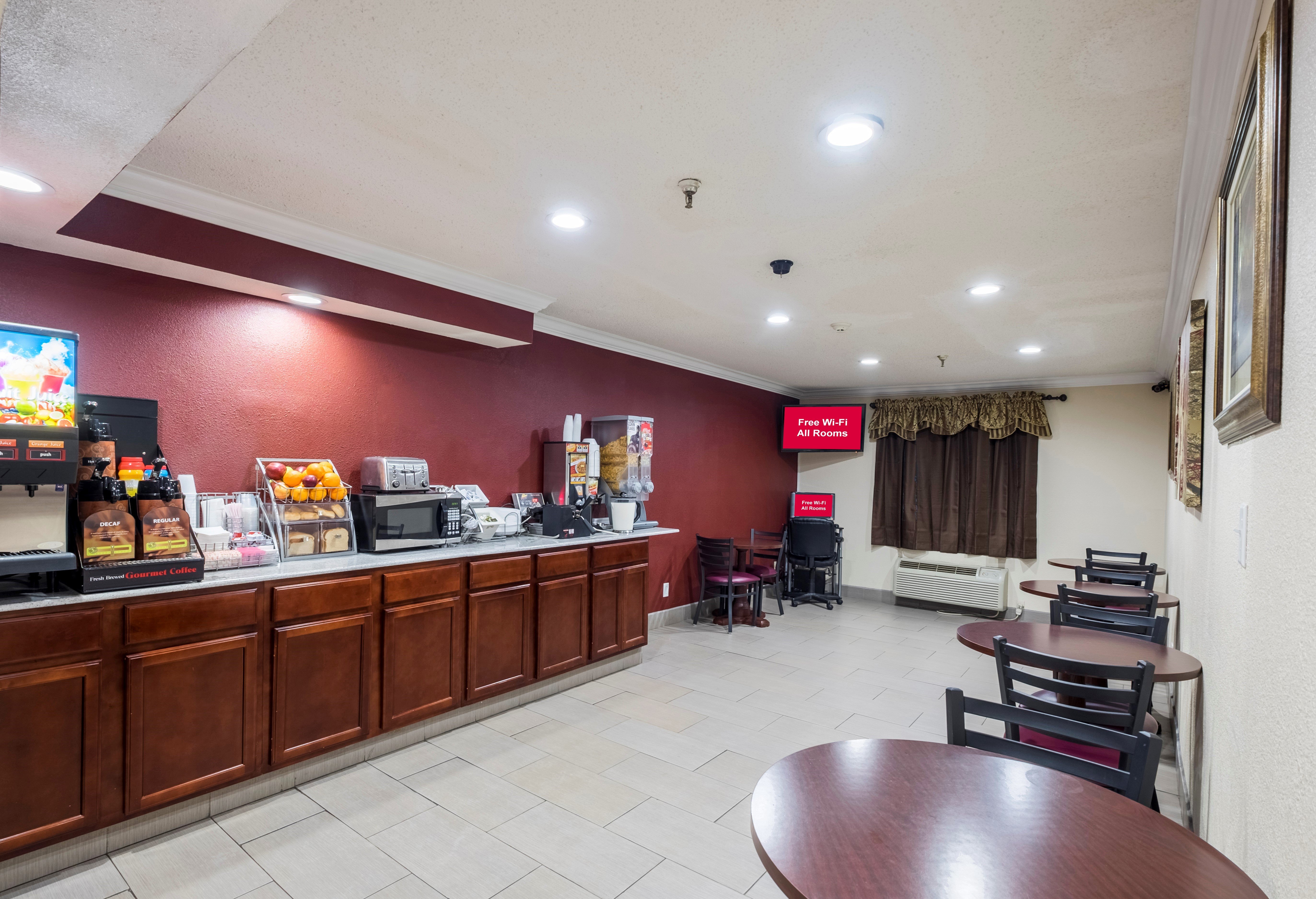 Red Roof Inn Binghamton North 42/58