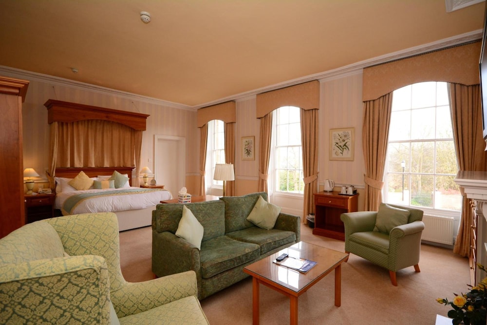 The Crescent Hotel 45/61