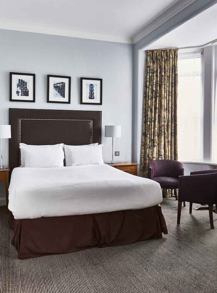 Bournemouth West Cliff Hotel & Spa 18/80