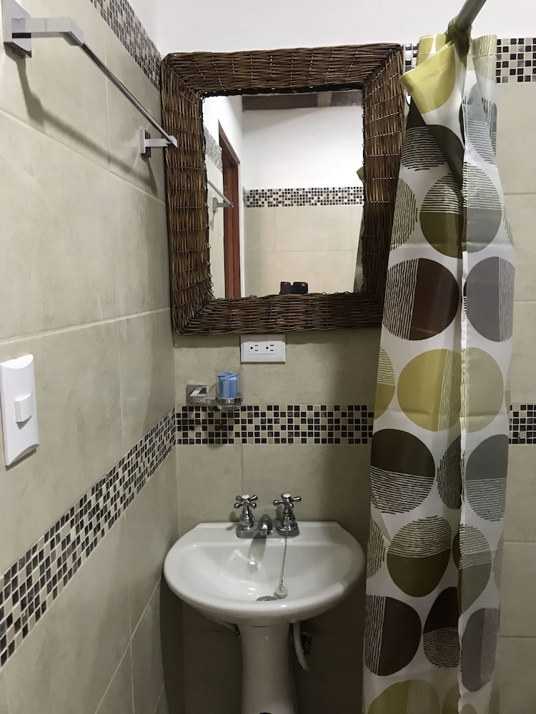 Hotel Bristol Airport 49/50