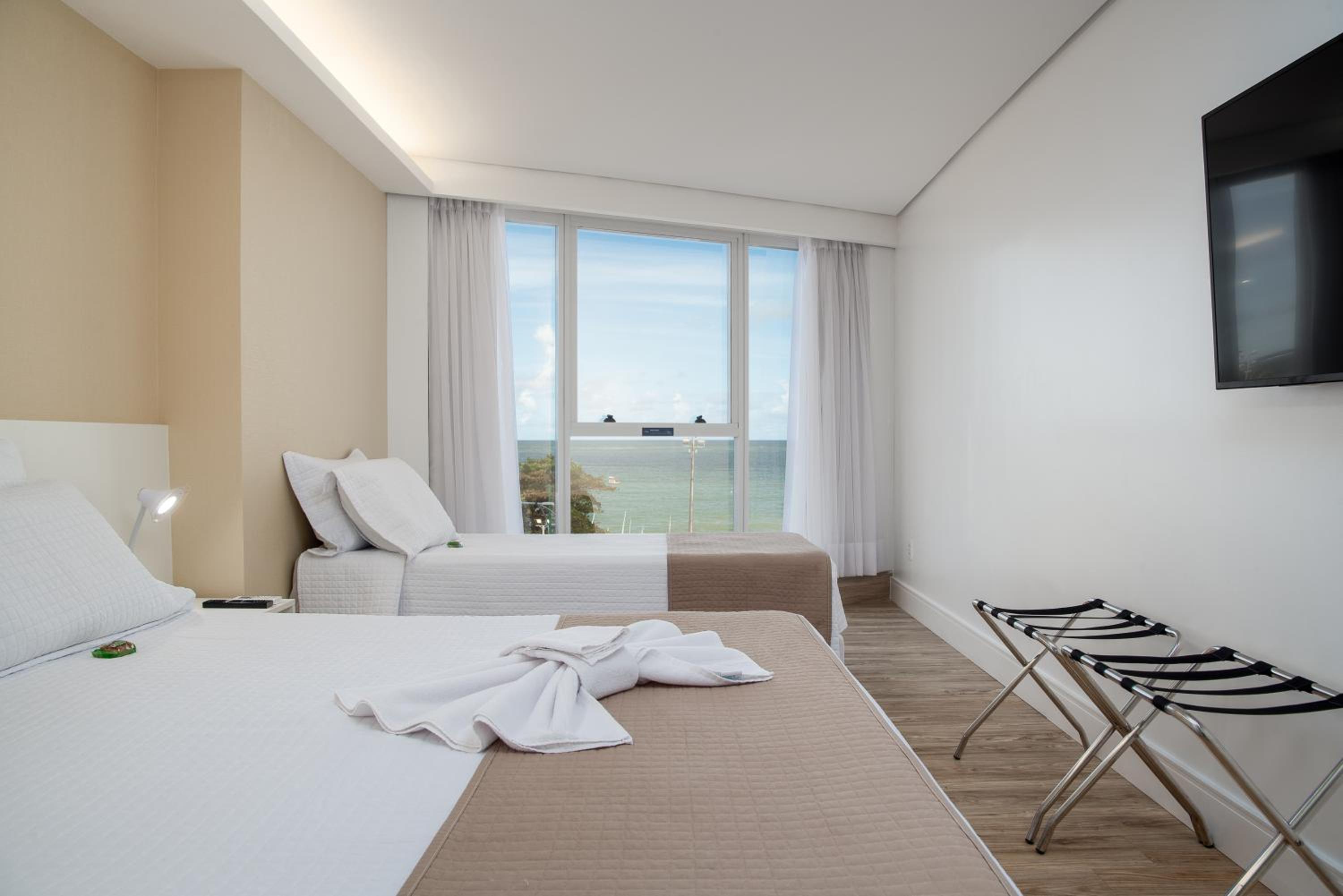 Premium, 1 Double and 1 Single Bed, Sea Front