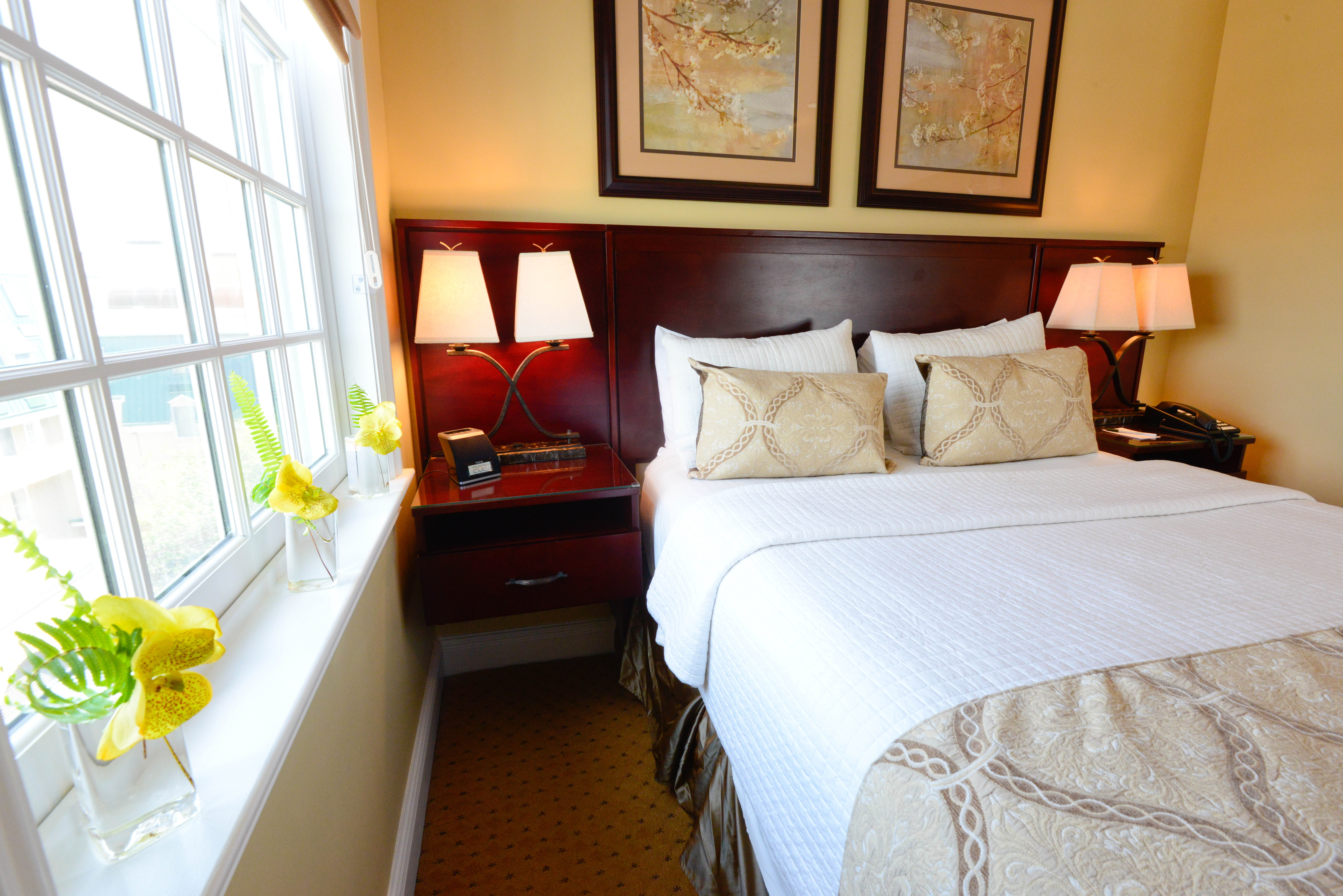 Nassau Inn 12/36
