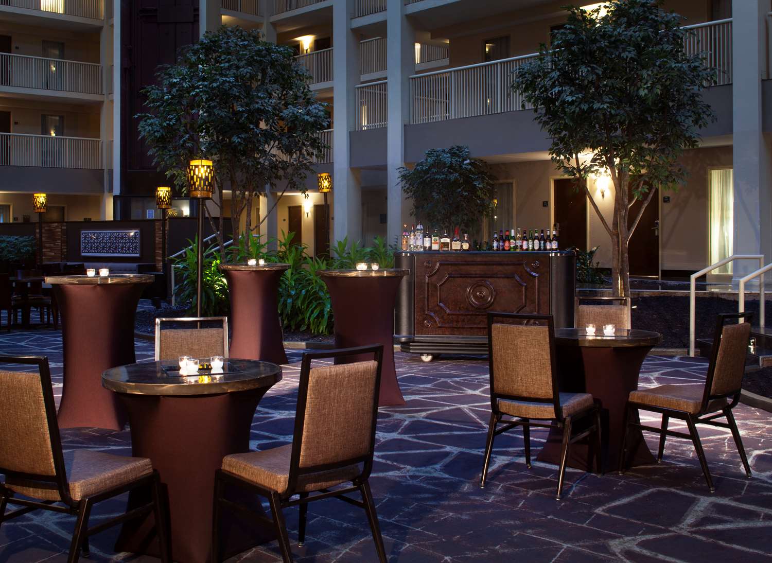 restaurant cafeteria