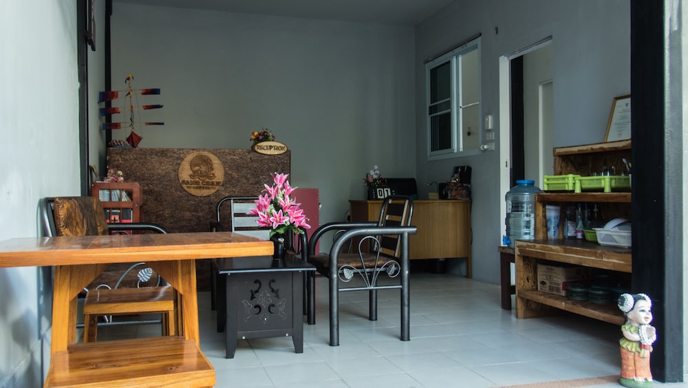 Sang Chan Hostel 26/32