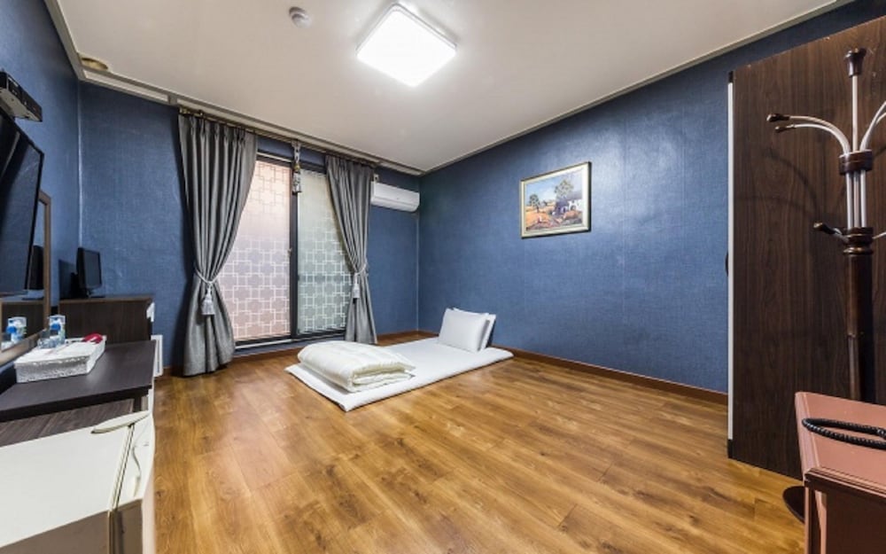 Cf Motel 24/45