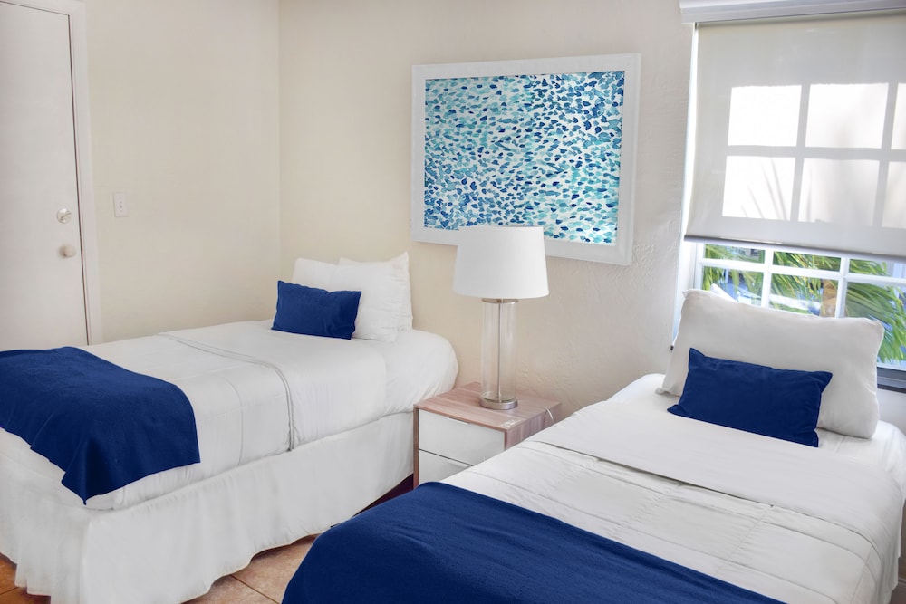 Coral Reef Suites 13/75