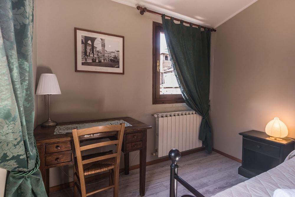 A Few Steps to The Duomo Elegant 2BD Apt 23/29
