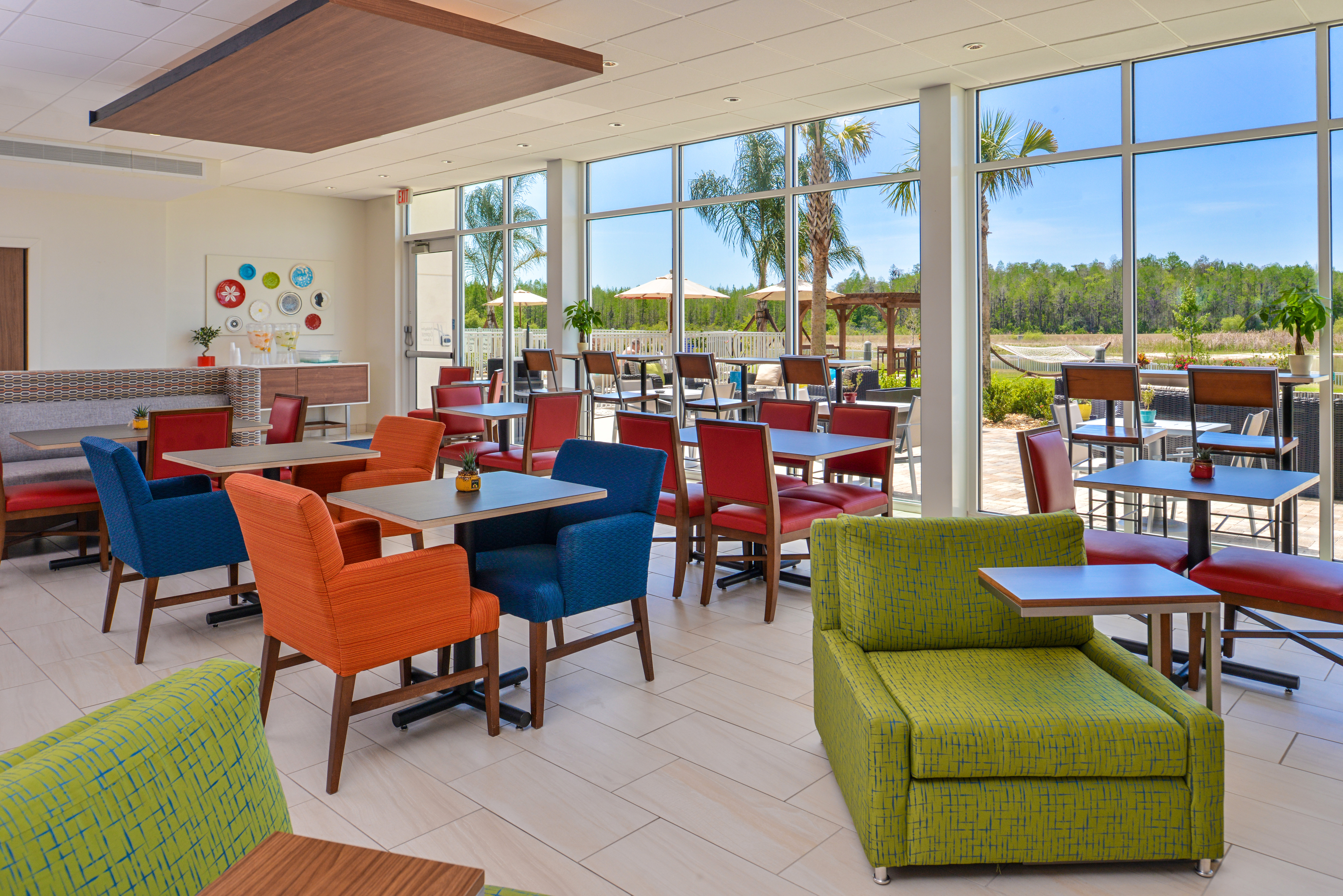 Holiday Inn Express & Suites Trinity 49/72