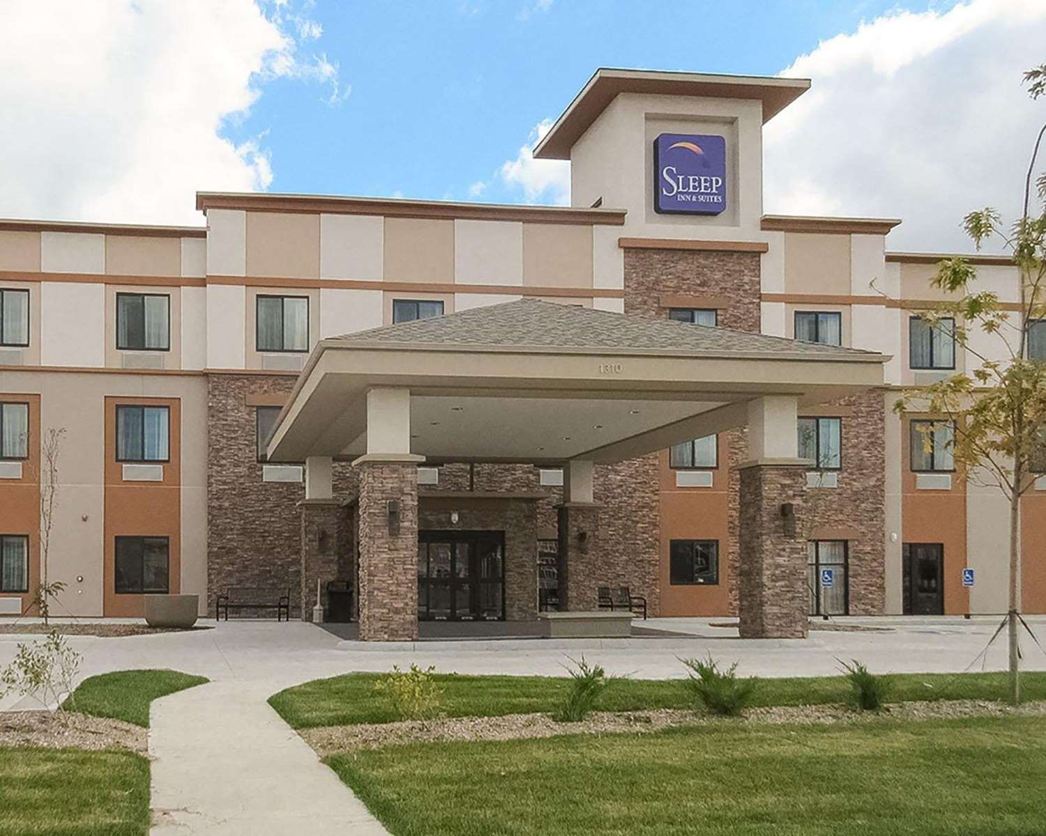 Sleep Inn & Suites Fort Dodge 2/28