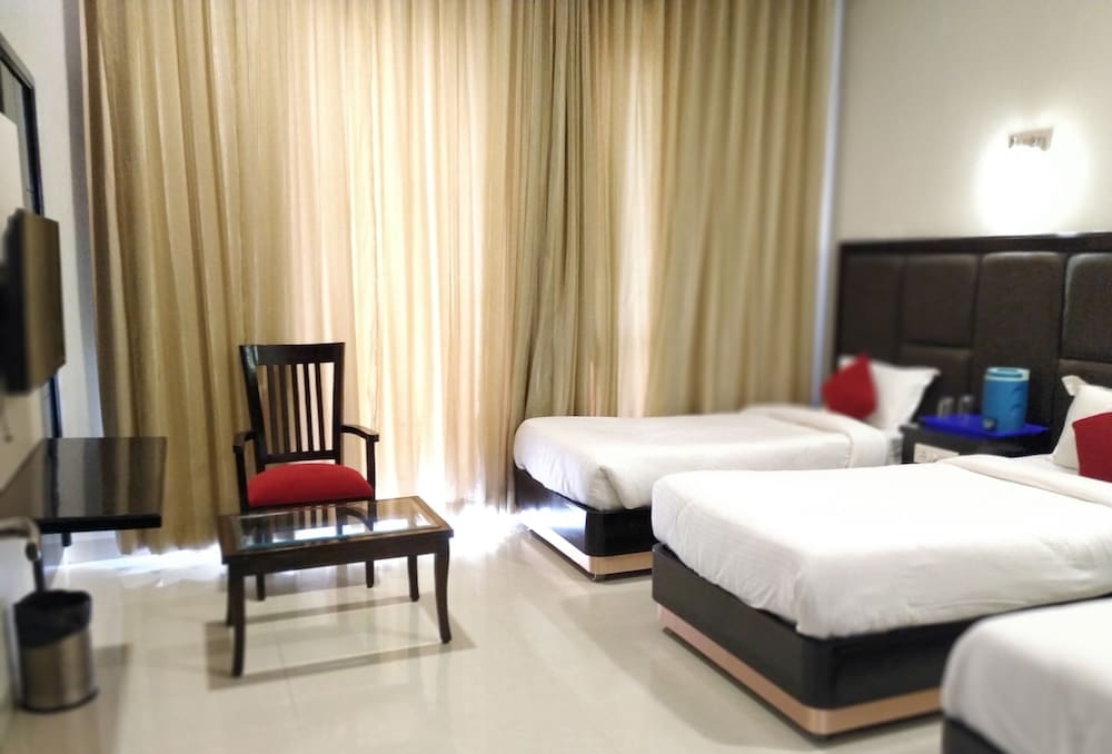 Chandra Grand 27/50