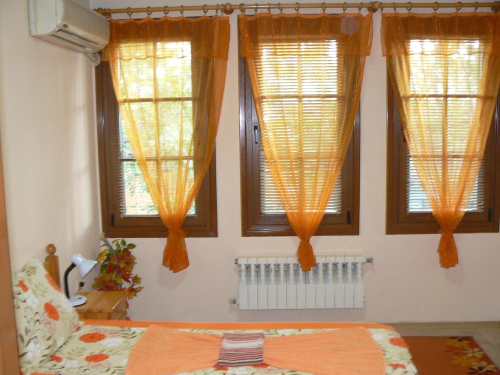 Hotel Varusha 35/43