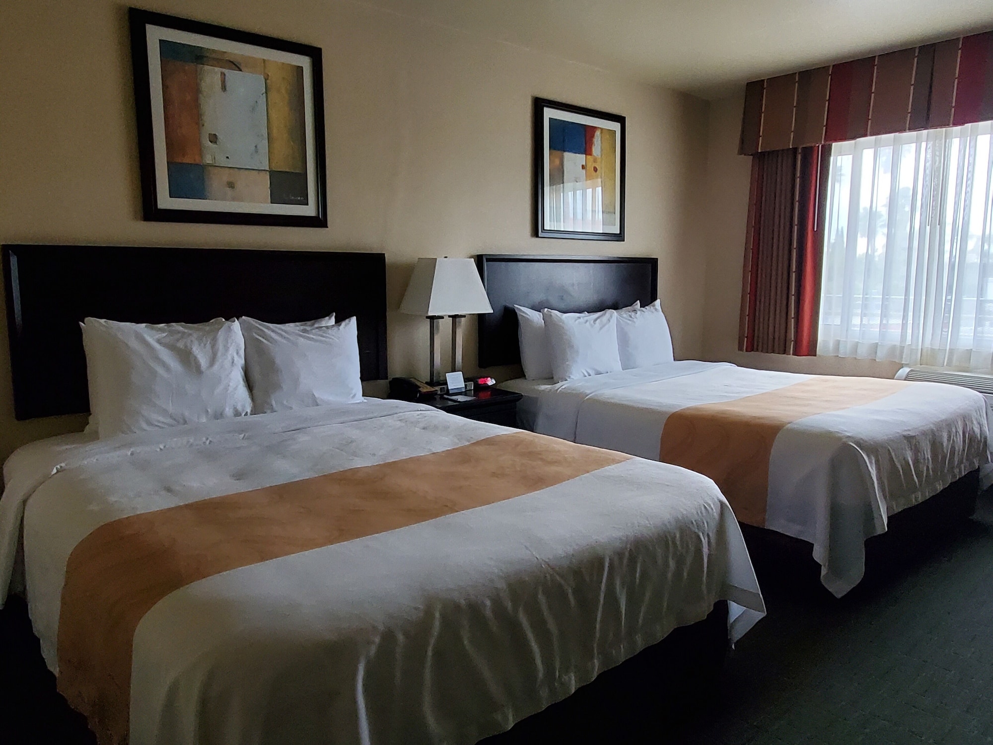 STANDARD, 2 QUEEN BEDS, BALCONY