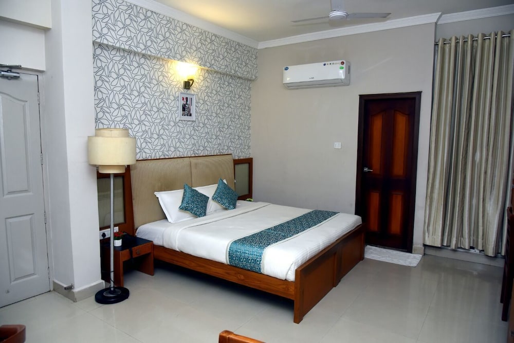 Hotel Pearl International 12/42