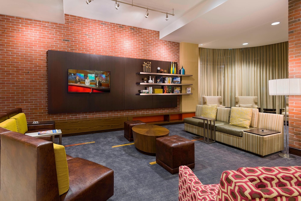Courtyard By Marriott Little Rock Downtown 19/29