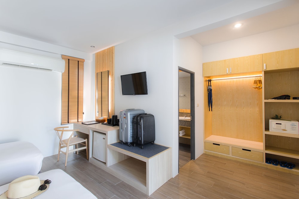 Blu Pine Villa and Pool Access 25/41