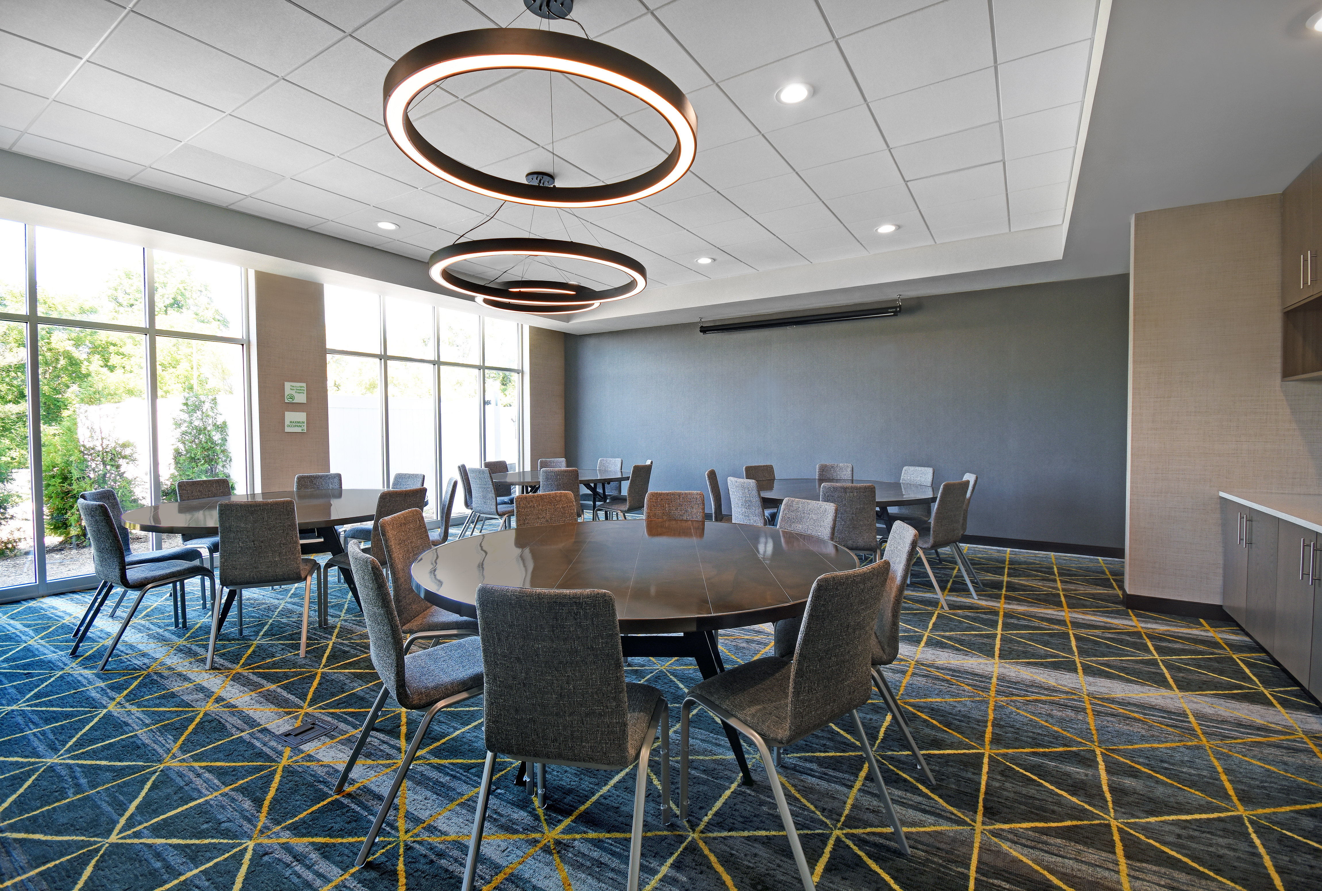 Holiday Inn Grand Rapids North 62/71