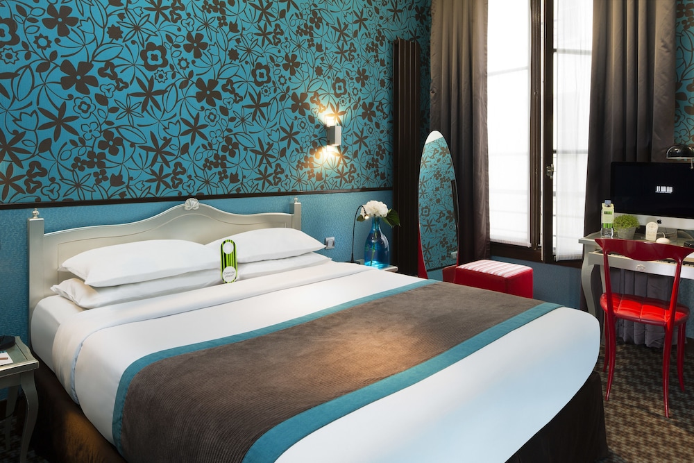 DESIGN, DELUXE, DOUBLE OR TWIN BED
