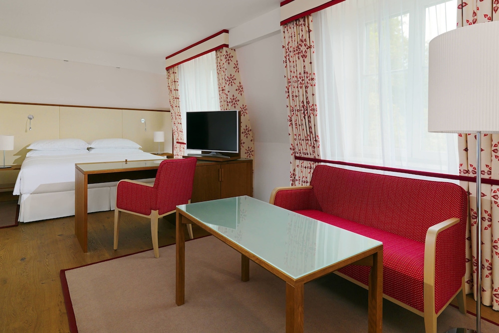 Sheraton Grand Salzburg Formerly Sheraton Salzburg Hotel 50/70