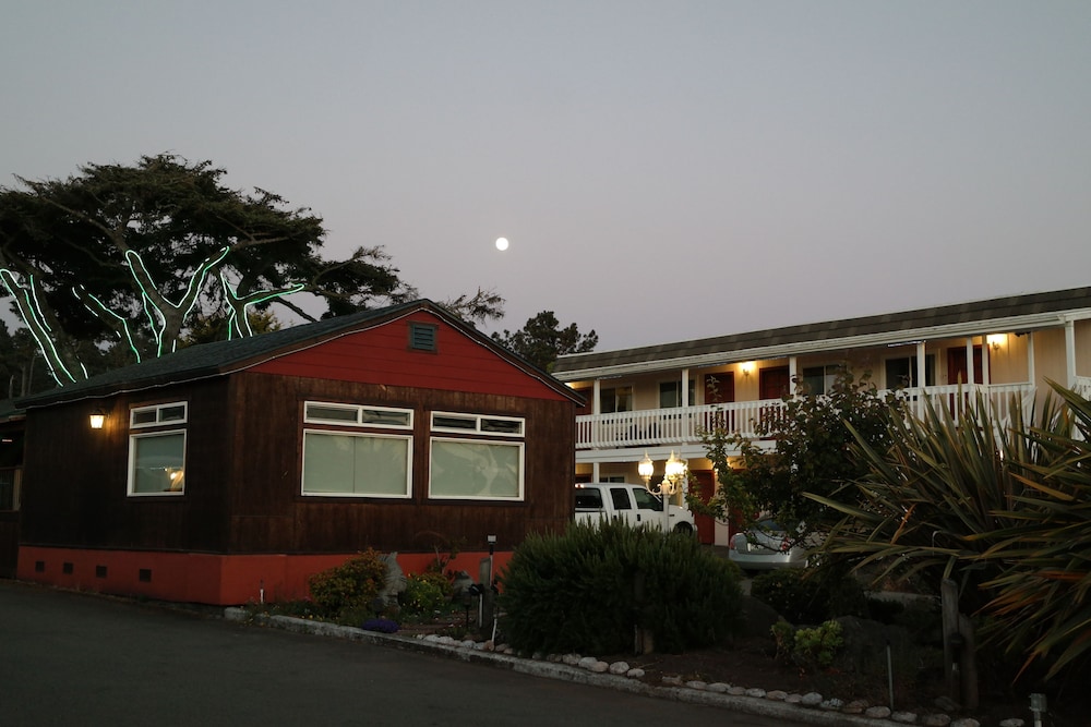 Coast Inn and Spa Fort Bragg 4/65