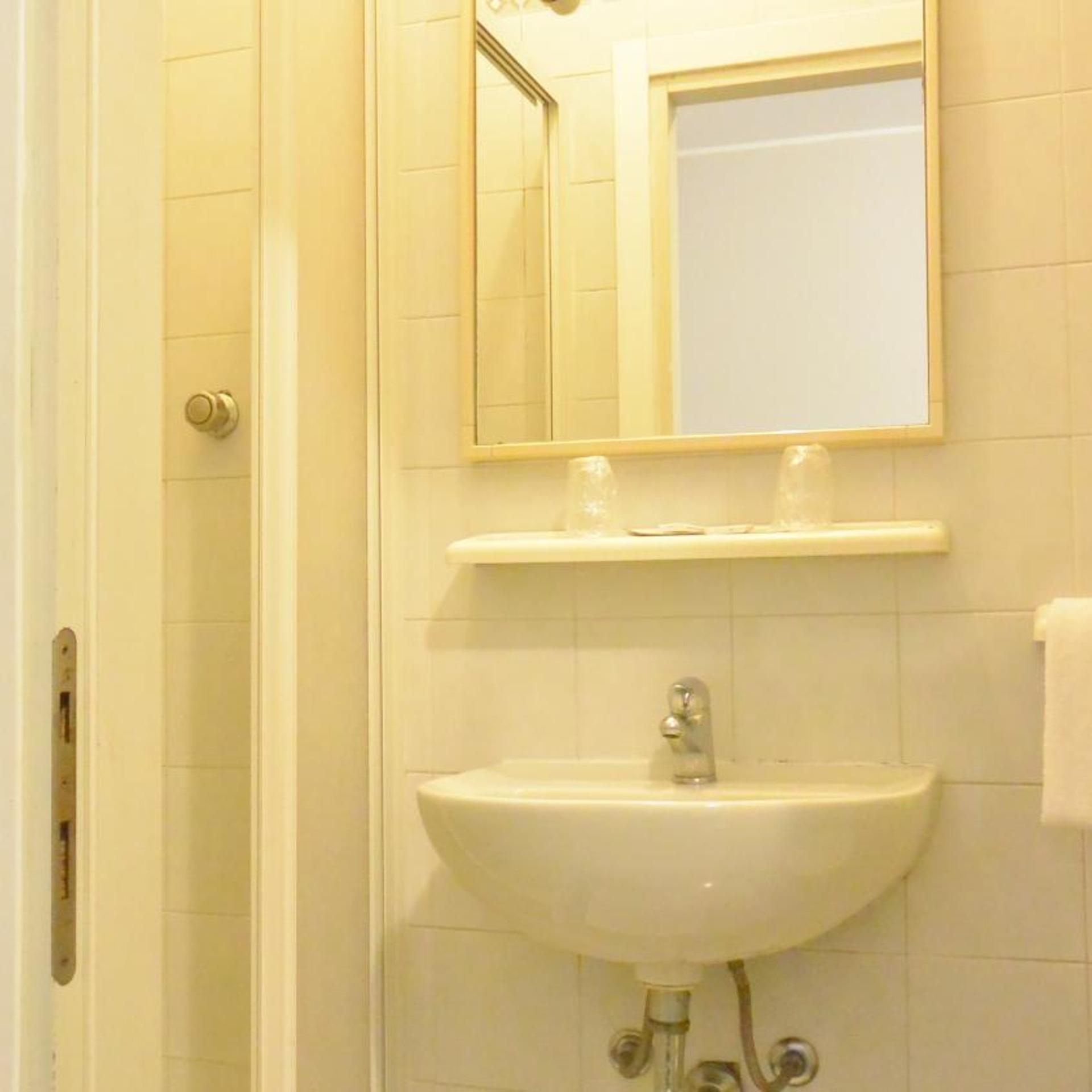 Hotel Arno 40/49