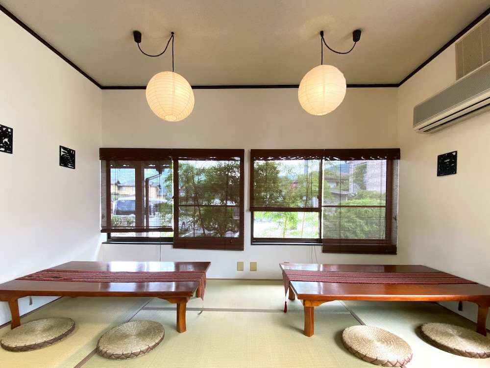 Hasuwa Inn 9/50