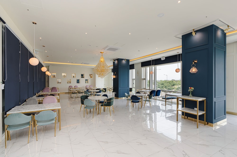 SR Hotel Yeongjong 43/52