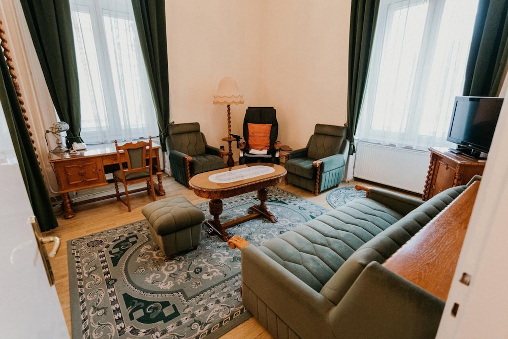 Tisza Hotel 38/50