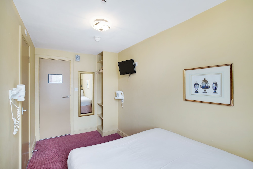ROOM, SINGLE