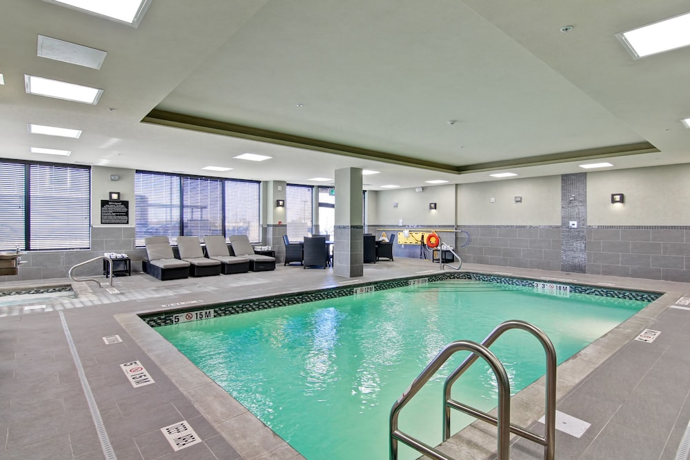 Hampton Inn and Suites by Hilton Saskatoon Airport 3/39