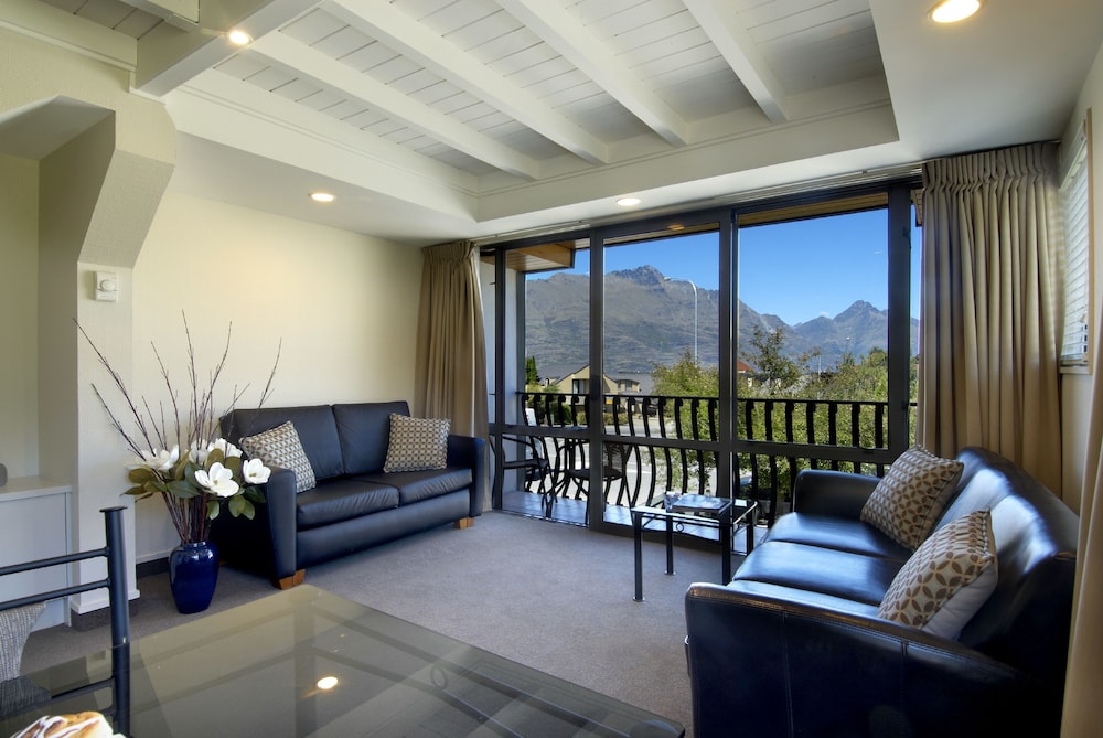 Hurley S of Queenstown 43/60