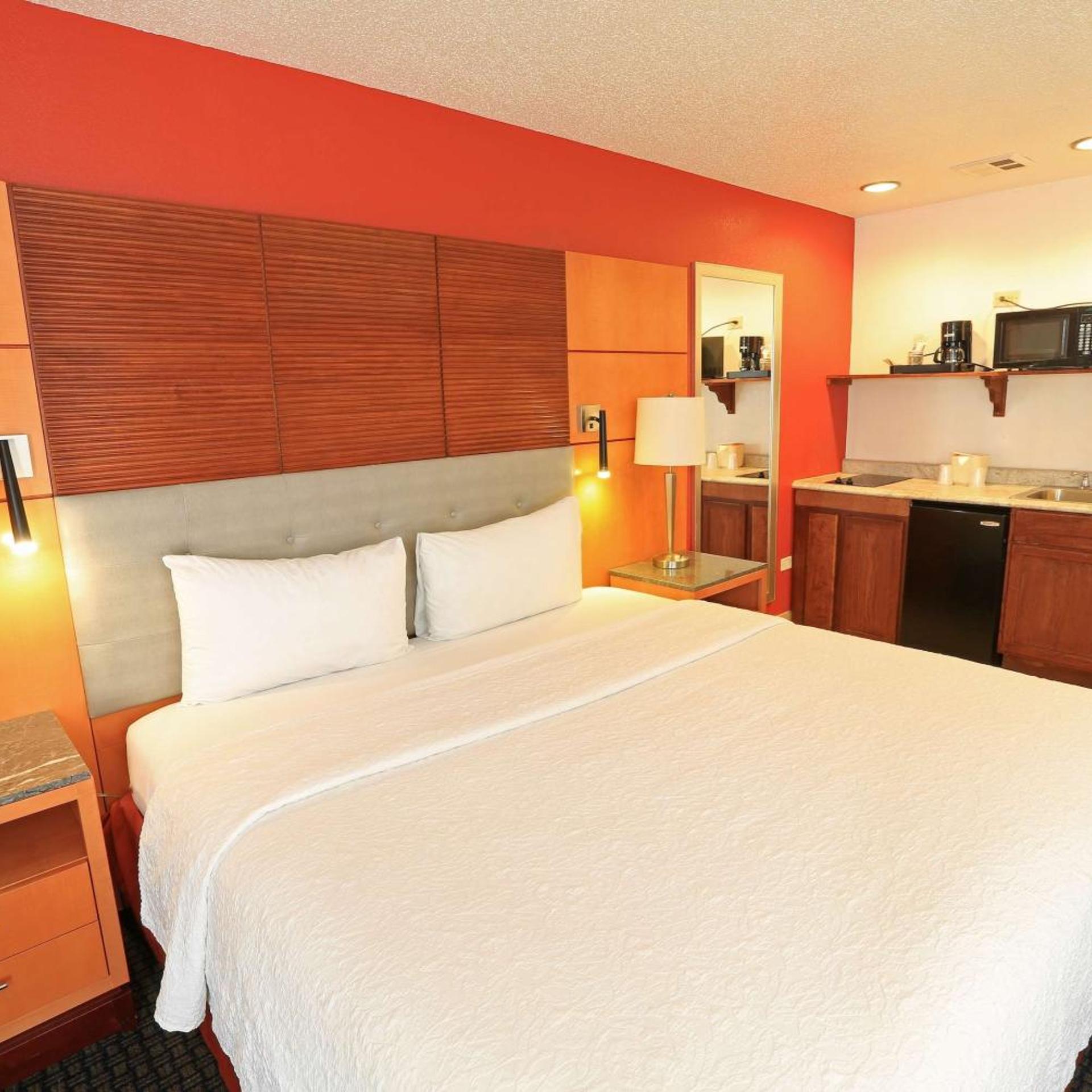 Days Inn by Wyndham Calumet Park 7/27