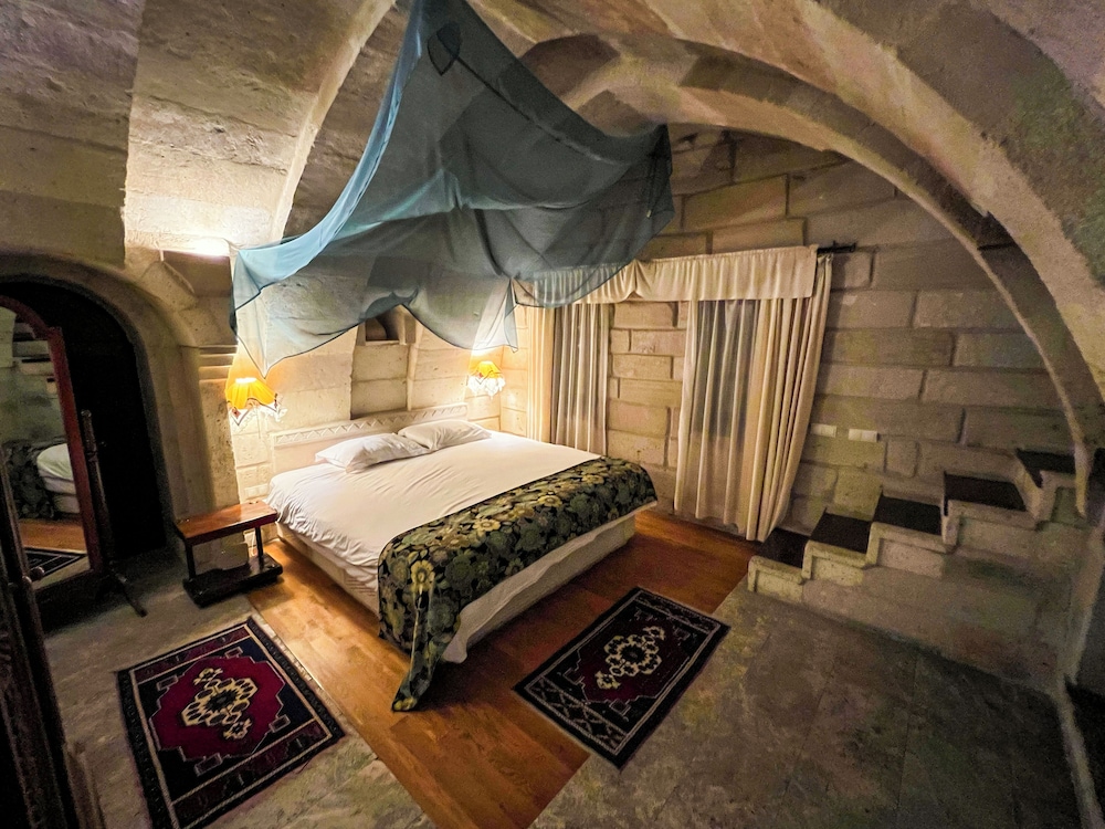 PRESIDENTIAL, SUITE