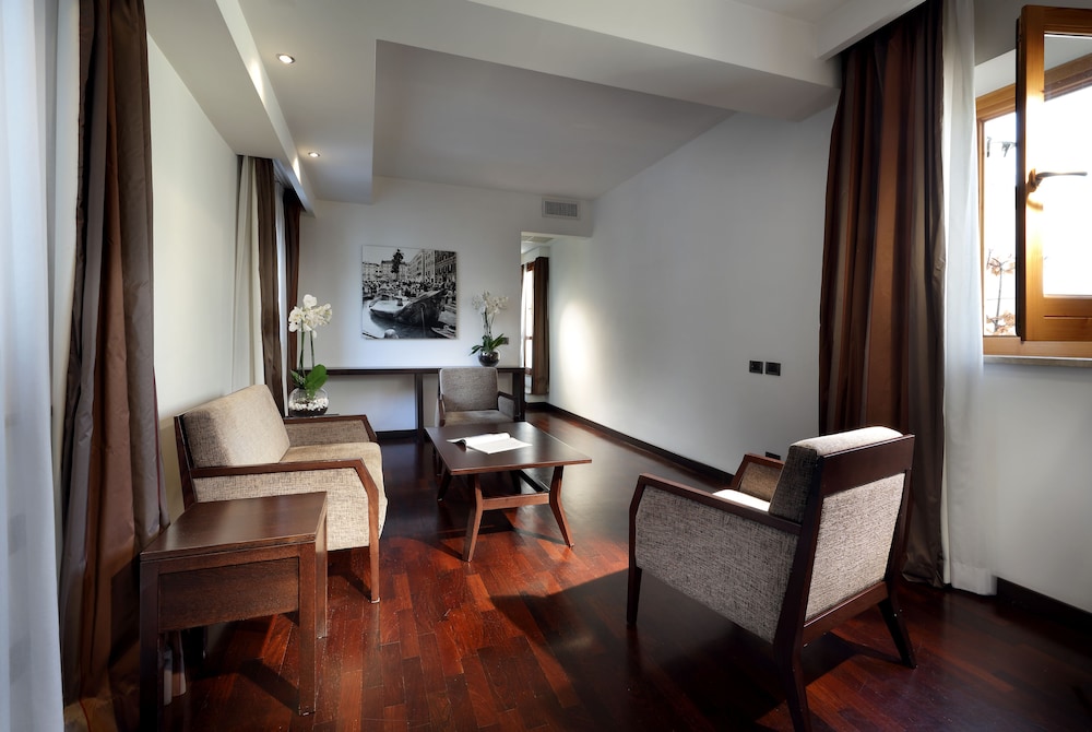 Exe International Palace 44/80
