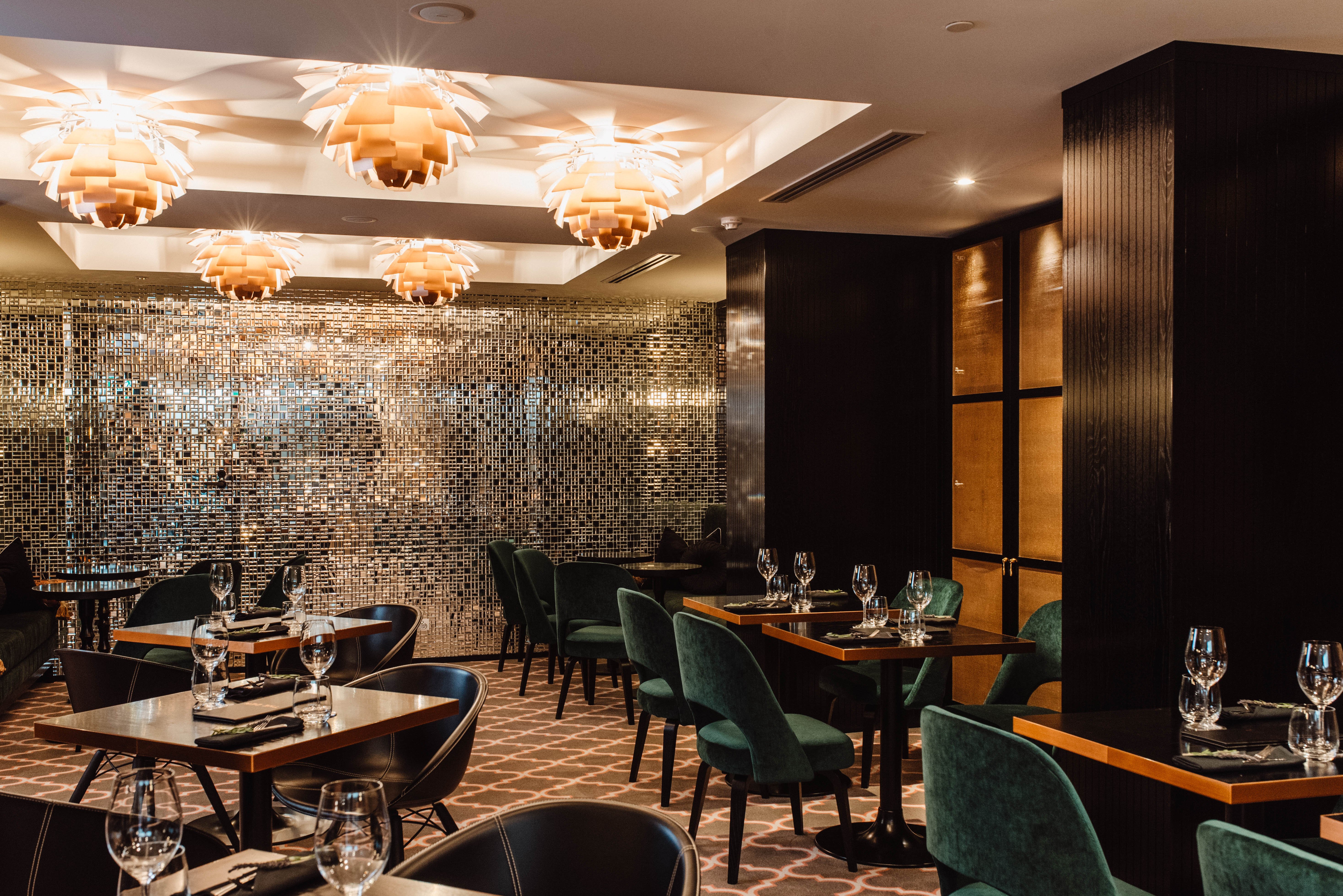 Mayfair Hotel 37/66