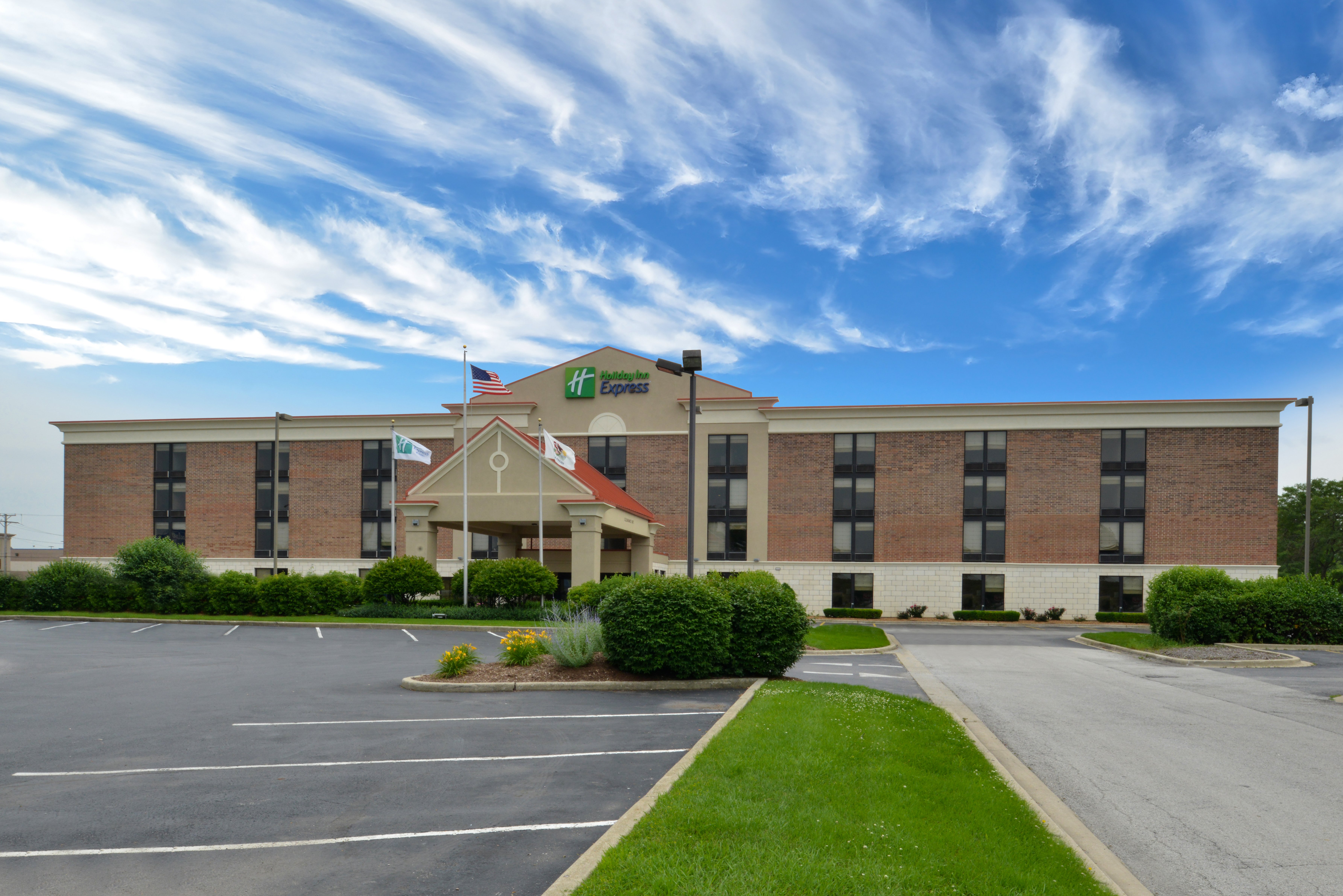 Holiday Inn Express Crestwood 68/69