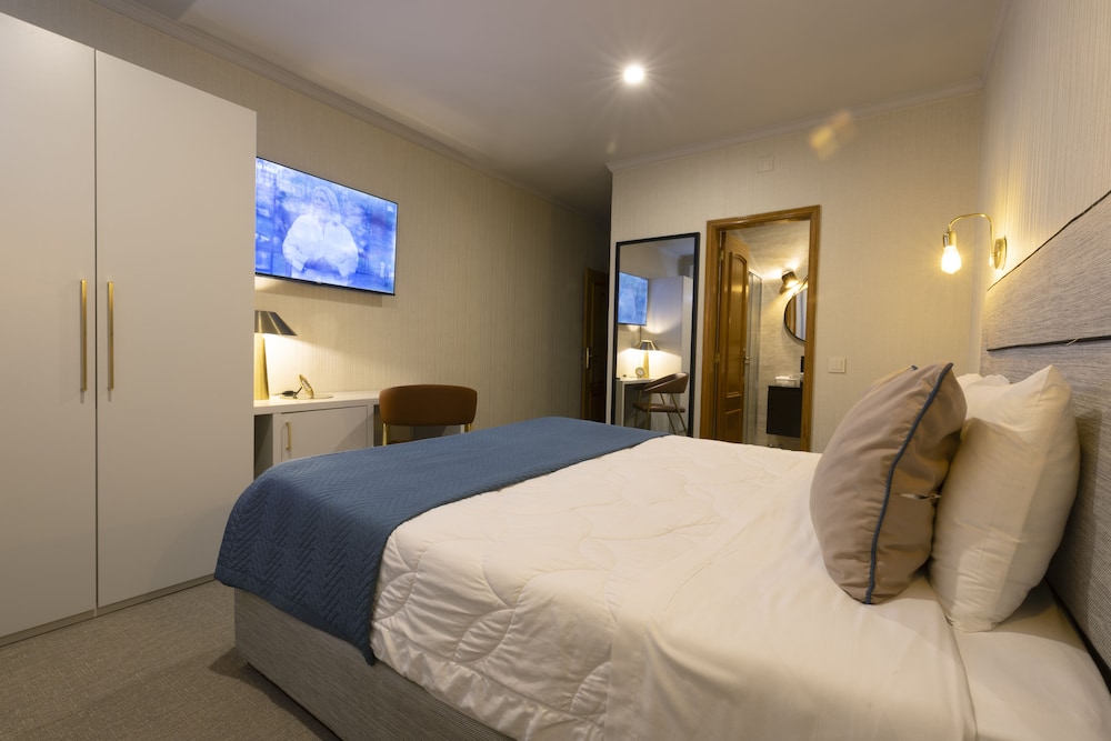 STANDARD, DOUBLE OR TWIN BED