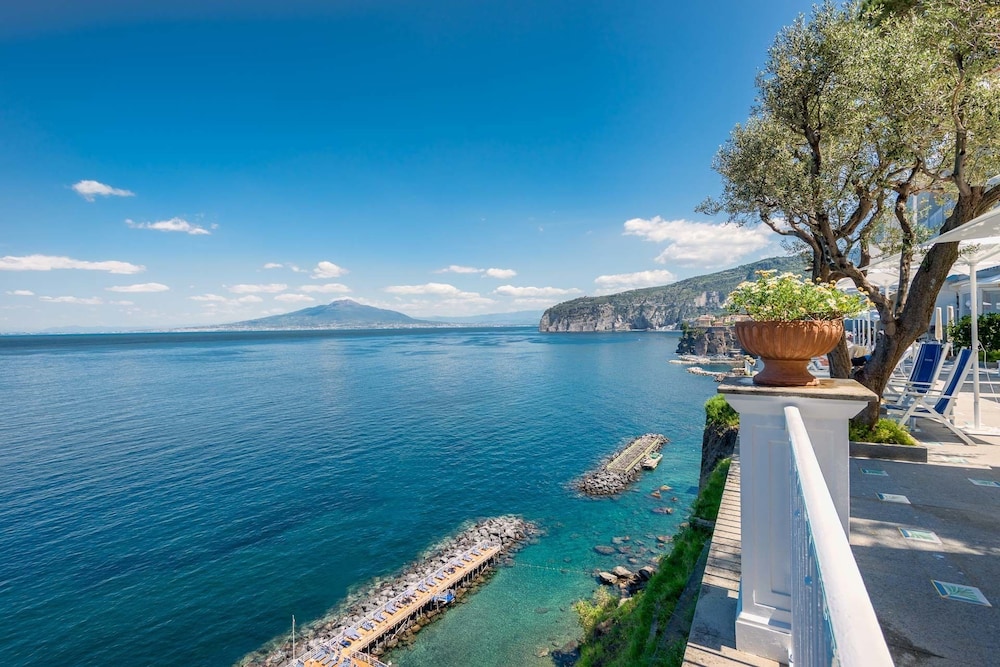 Grand Hotel Riviera 43/50