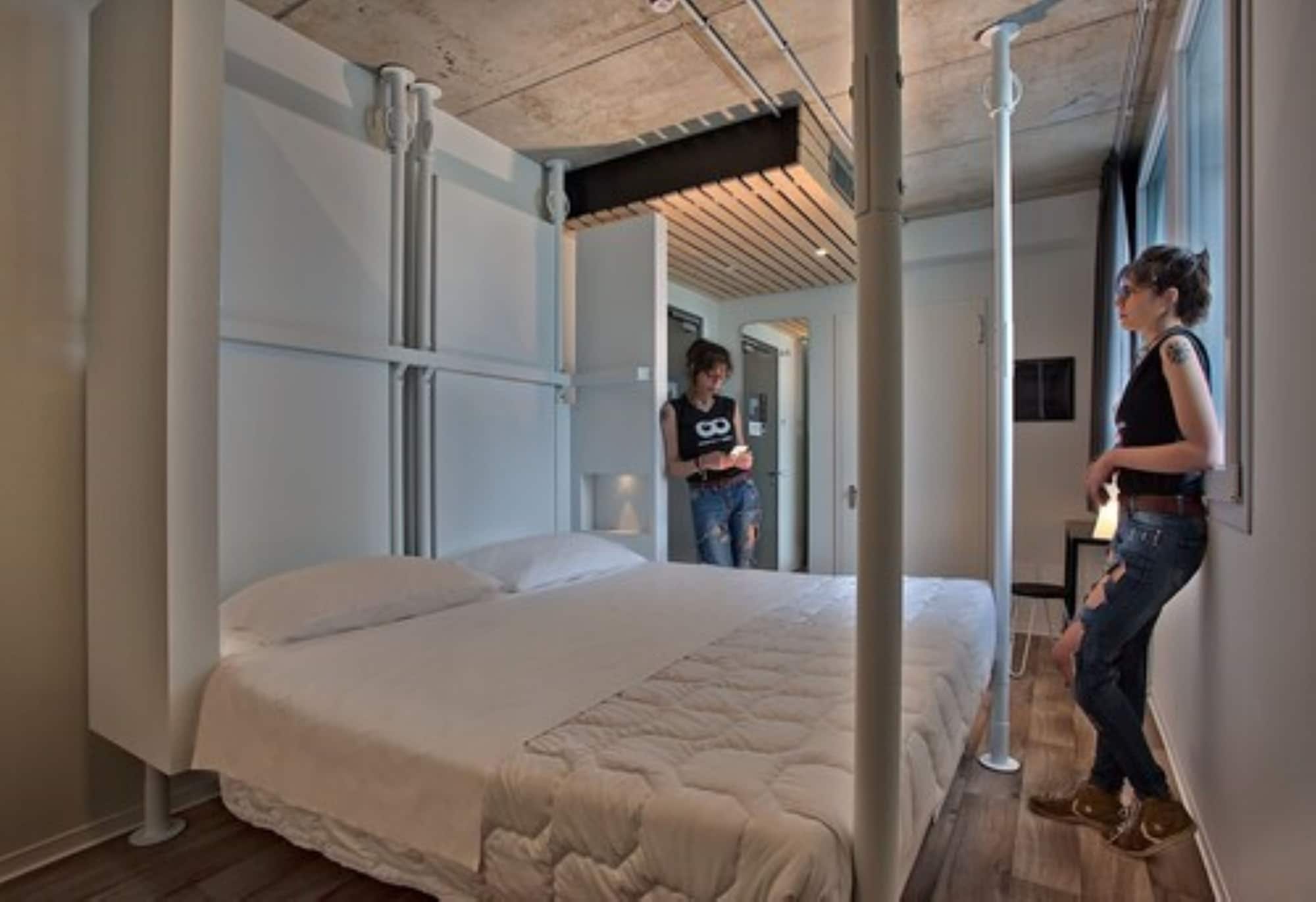 غرفة قياسية بسرير مزدوج، Anda Venice Hostel 4/6