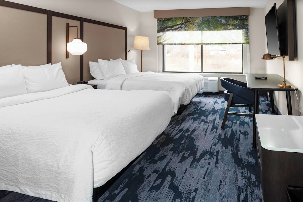 Deluxe, 2 Queen Beds, Accessible