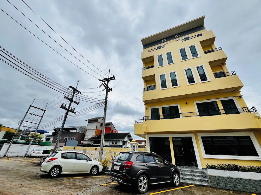 USABAI Riverside Boutique Hotel 41/49