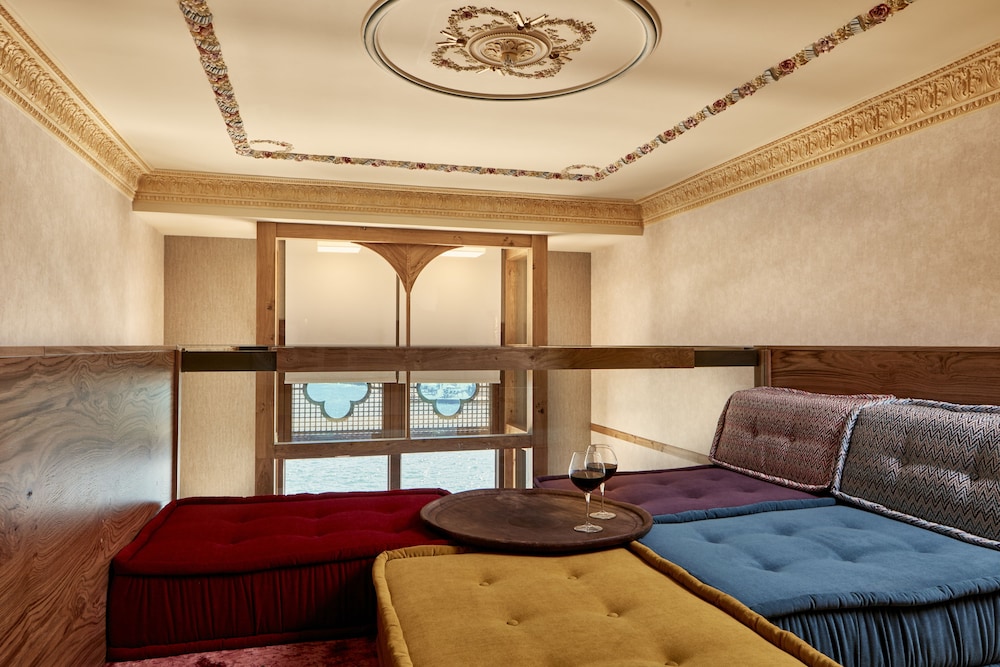 Domus Renier Boutique Hotel 33/42