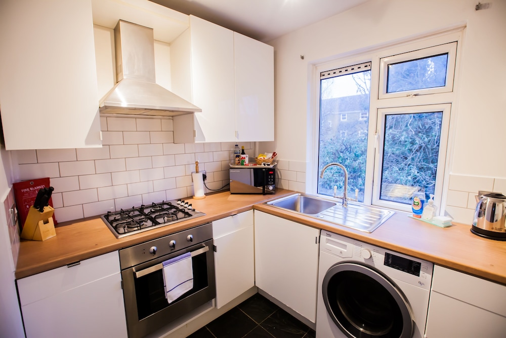 Stunning Central Richmond With Garden 34/34