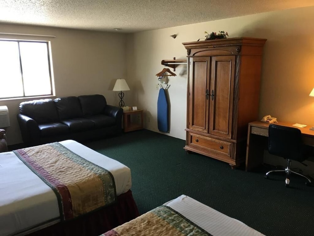 Americas Best Value Inn and Suites-Cassville/Roaring River 18/42