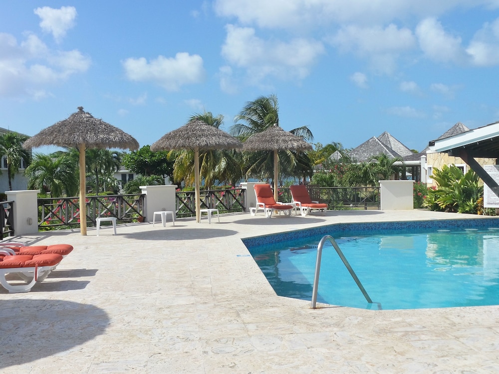 Coyaba Beach Resort Grenada 8/67