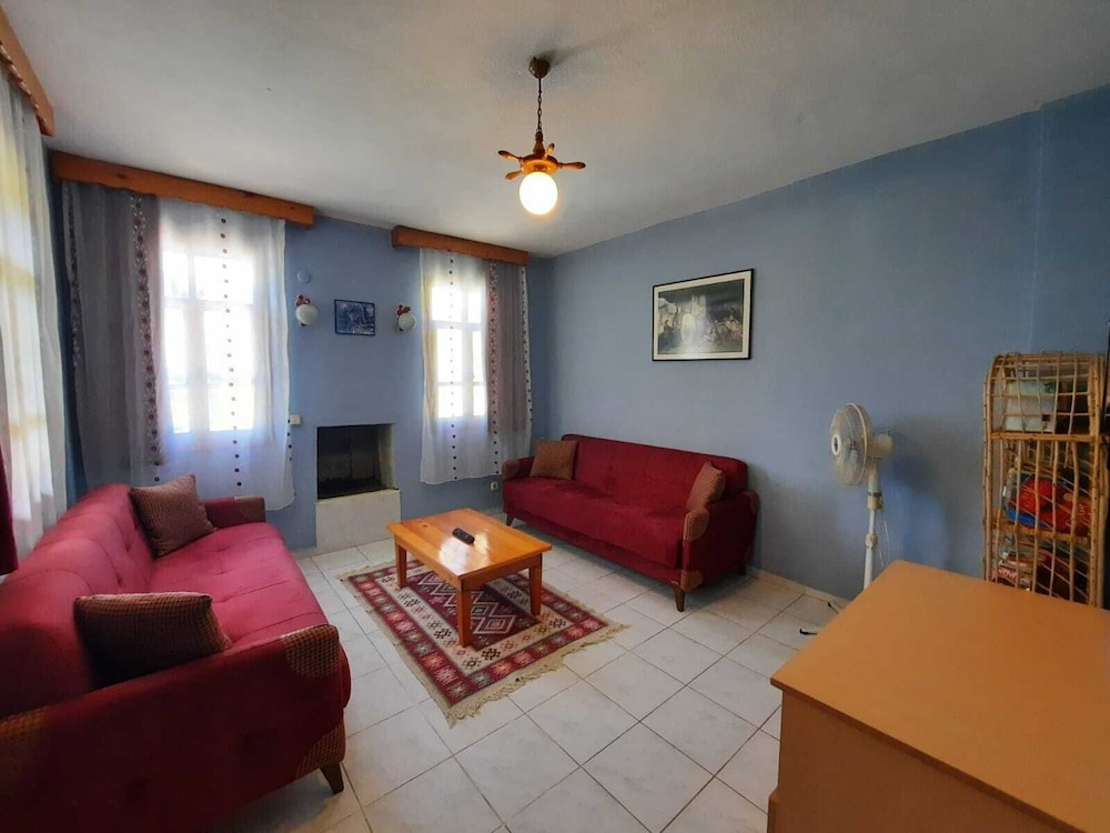 Adilan Villas and Apartments 25/50