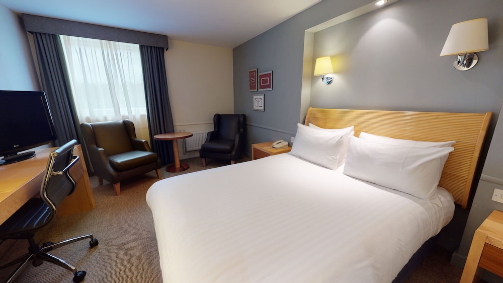 HOLIDAY INN BRENTWOOD M25, JCT 28 34/74
